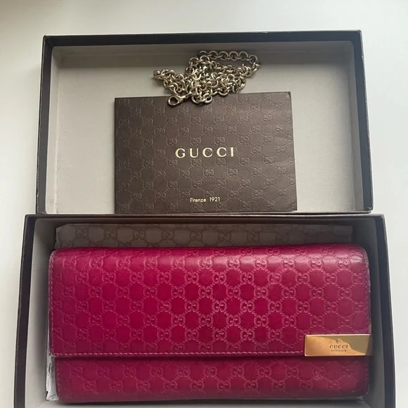 Gucci Wallet Microguccissima Leather Chain color Fuchsia Pink limited Edition